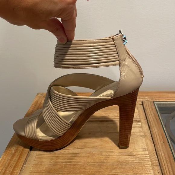 Platform heels - Picture 3 of 5